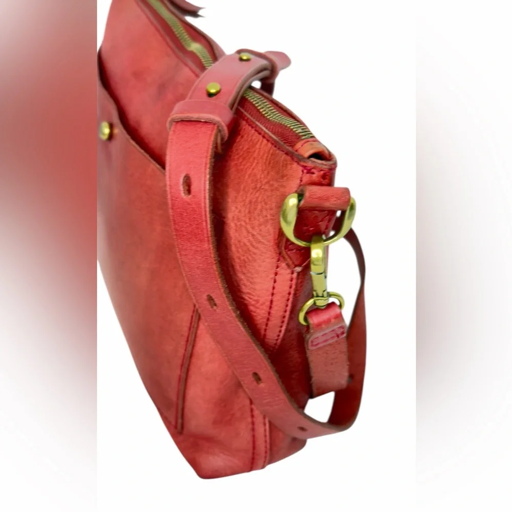 Madewell The Transport Crossbody Strap in Red Leather Front Pocket Bag